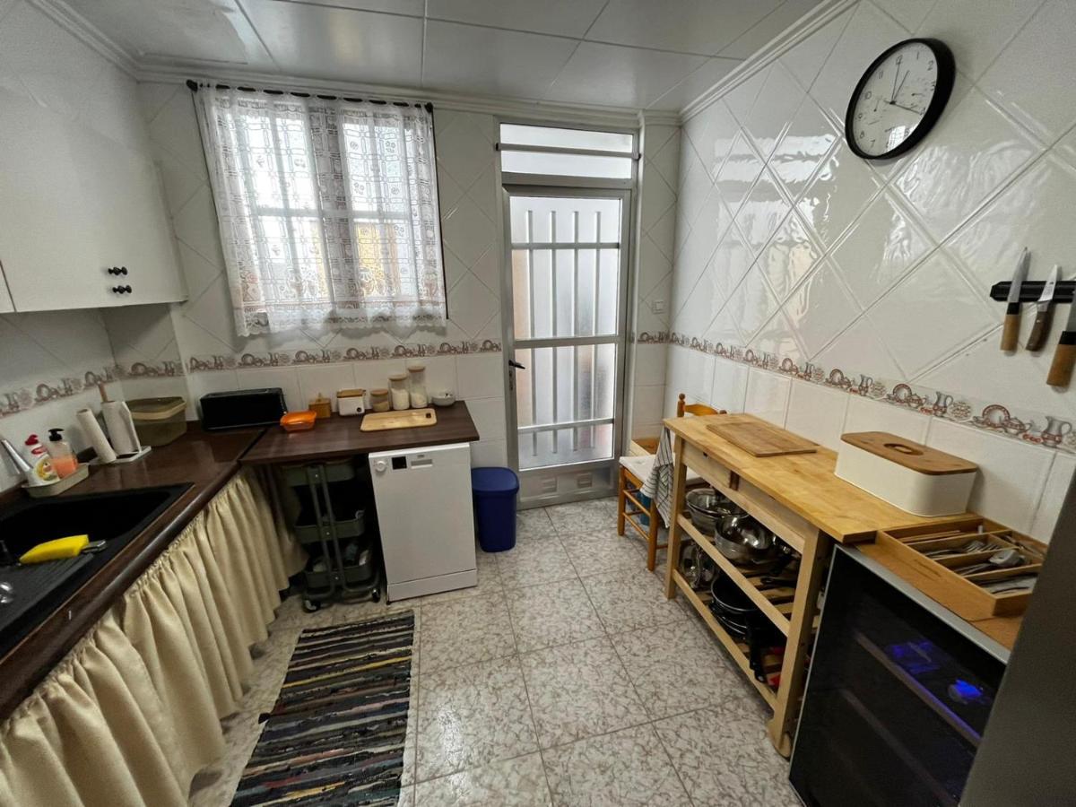 Holiday House - Casa De Sylvia 쿠엘라 외부 사진